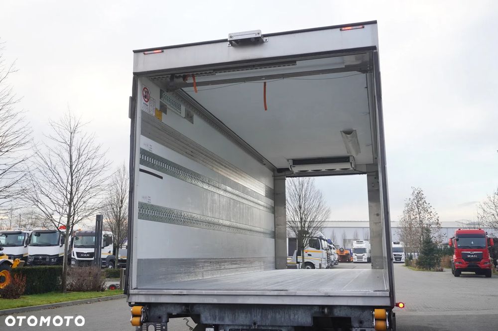 Inny Przyczepa chłodnia przejazdowa ROHR / Carrier Supra 850 / Winda Bär 2500 kg - 14