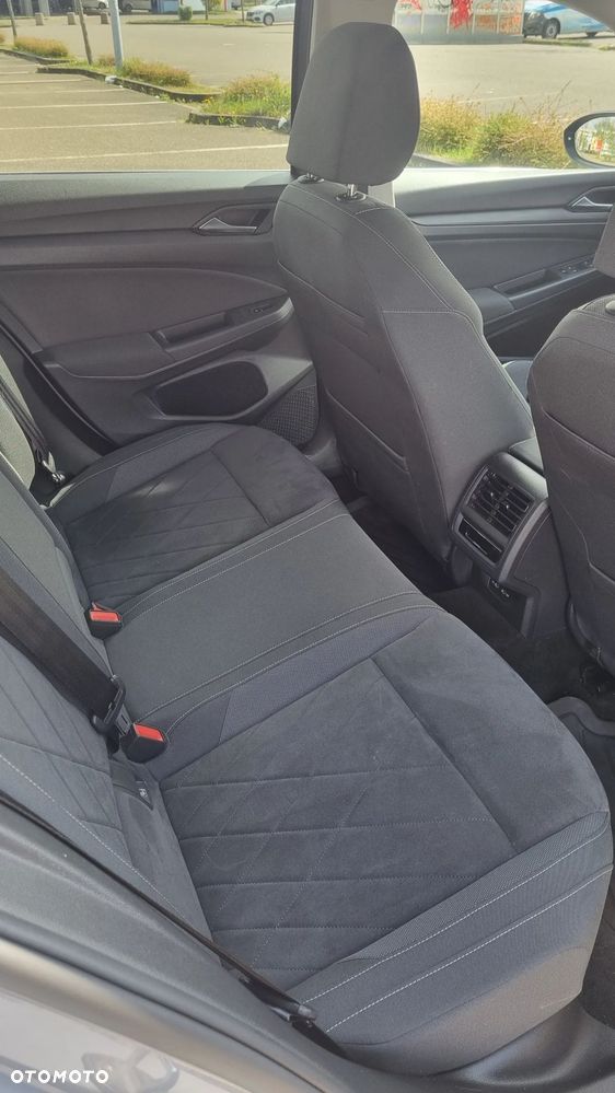 Volkswagen Golf 1.5 eTSI EVO Style DSG - 21