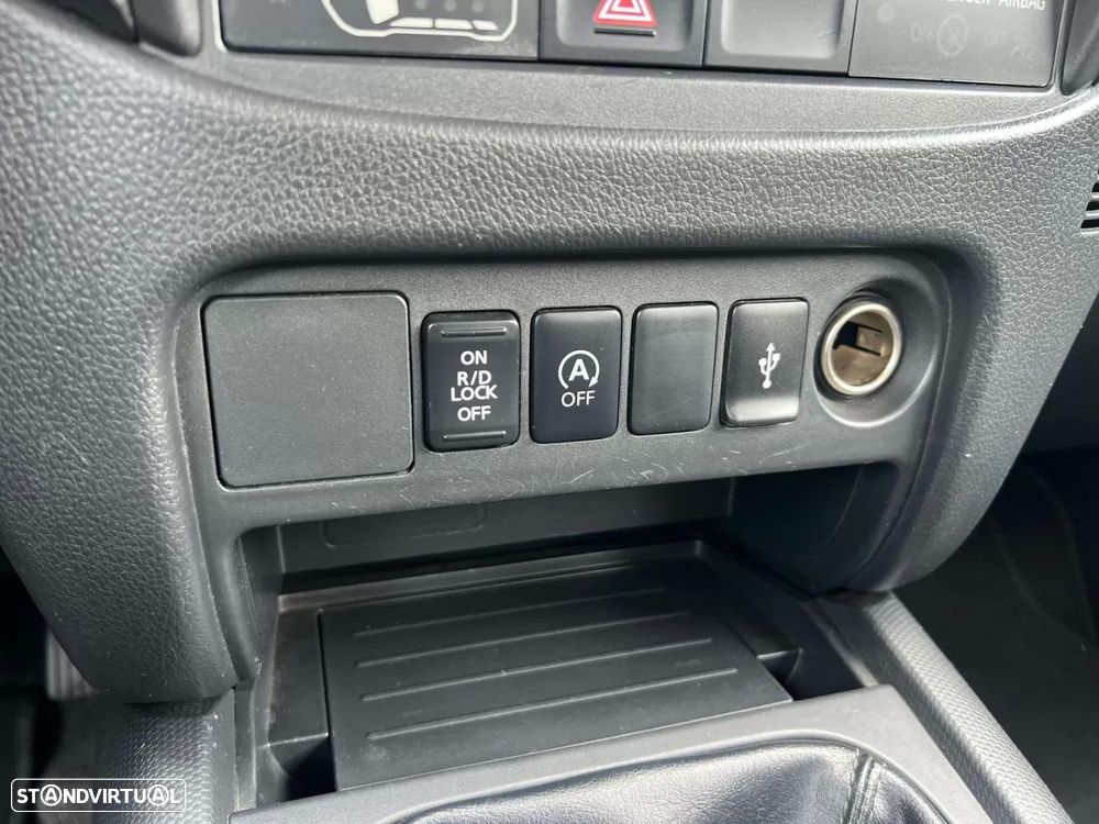 Mitsubishi L200 2.3 DI-D CD Invite 4WD - 17