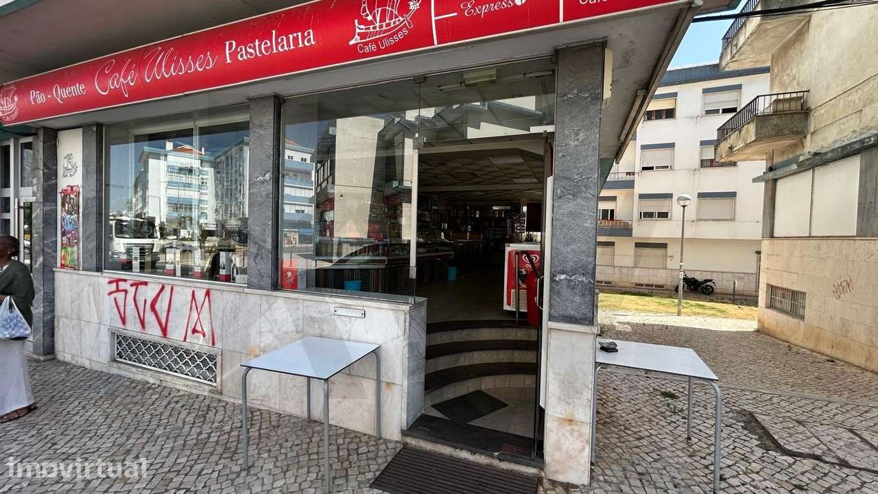 Loja / Restaurante para Arrendamento em Odivelas – Excelente Visibilid - Grande imagem: 2/13