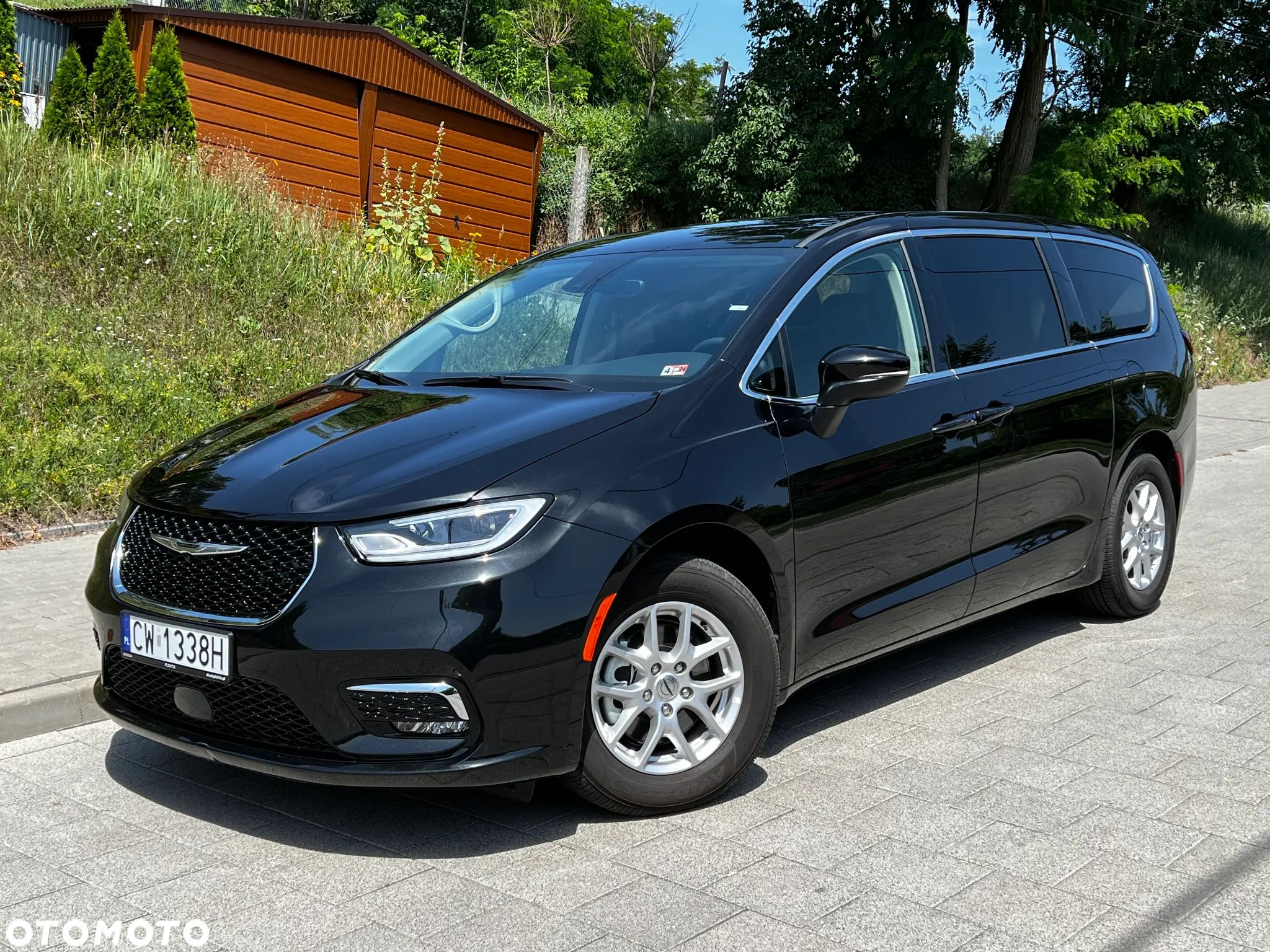 Chrysler Pacifica - 1
