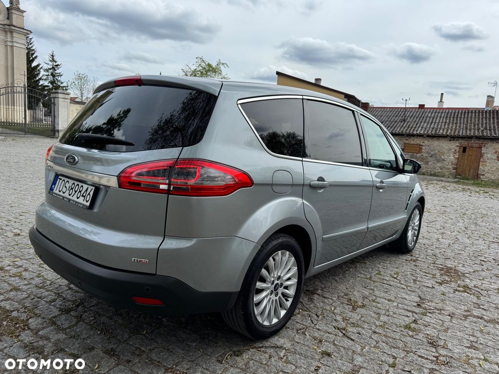 Ford C-MAX 2.0 TDCi Champions Edition - 13