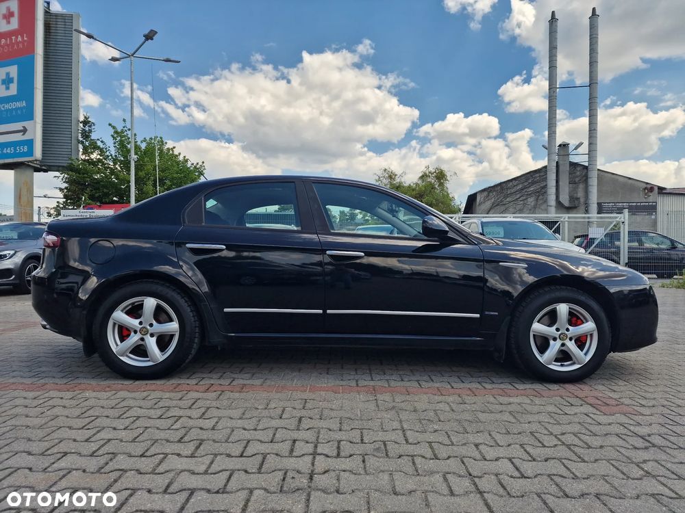Alfa Romeo 159 2005 photo 4