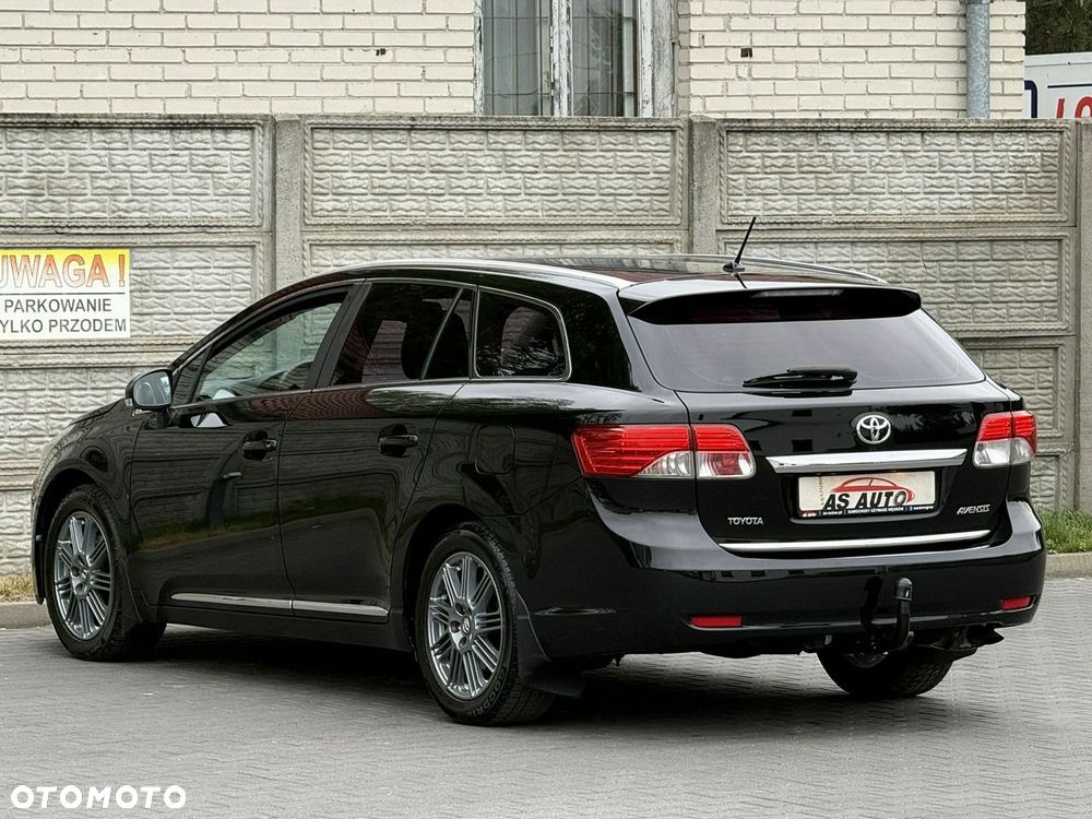Toyota Avensis 1.8 Executive - 34