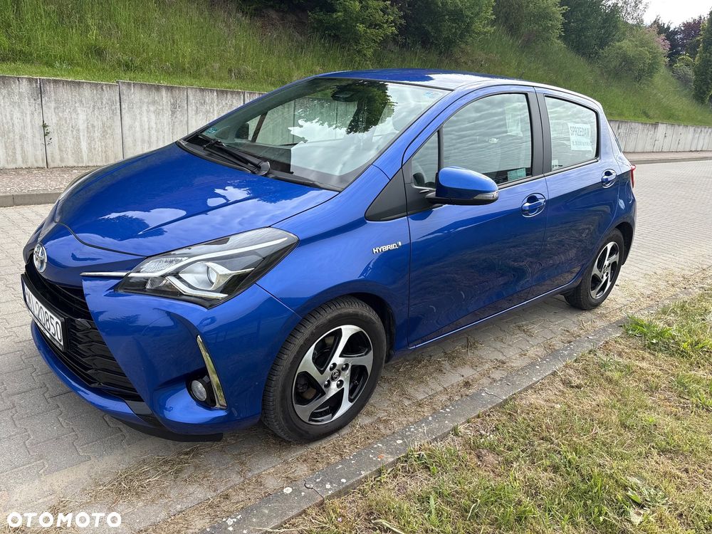 Toyota Yaris Hybrid 100 Selection - 1