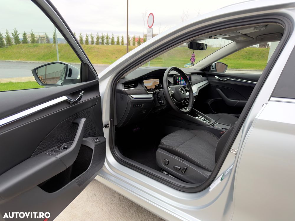 Skoda Octavia 2.0 TDI DSG First Edition - 24