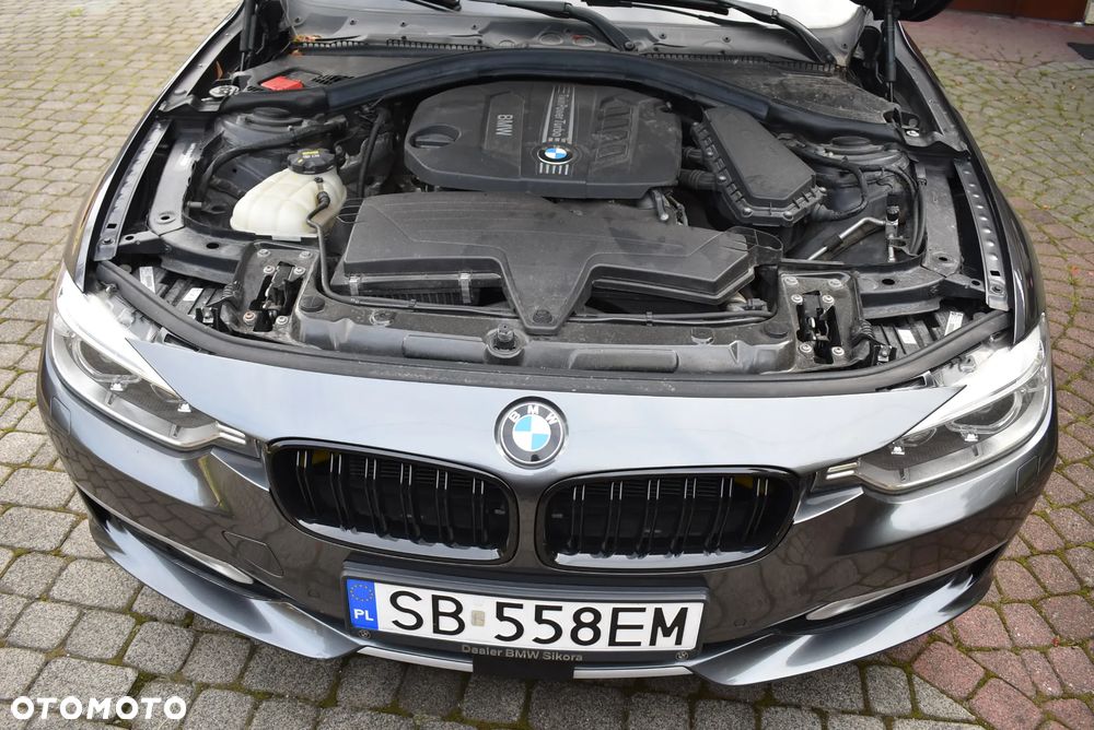 BMW Seria 3 320d xDrive Modern Line - 29