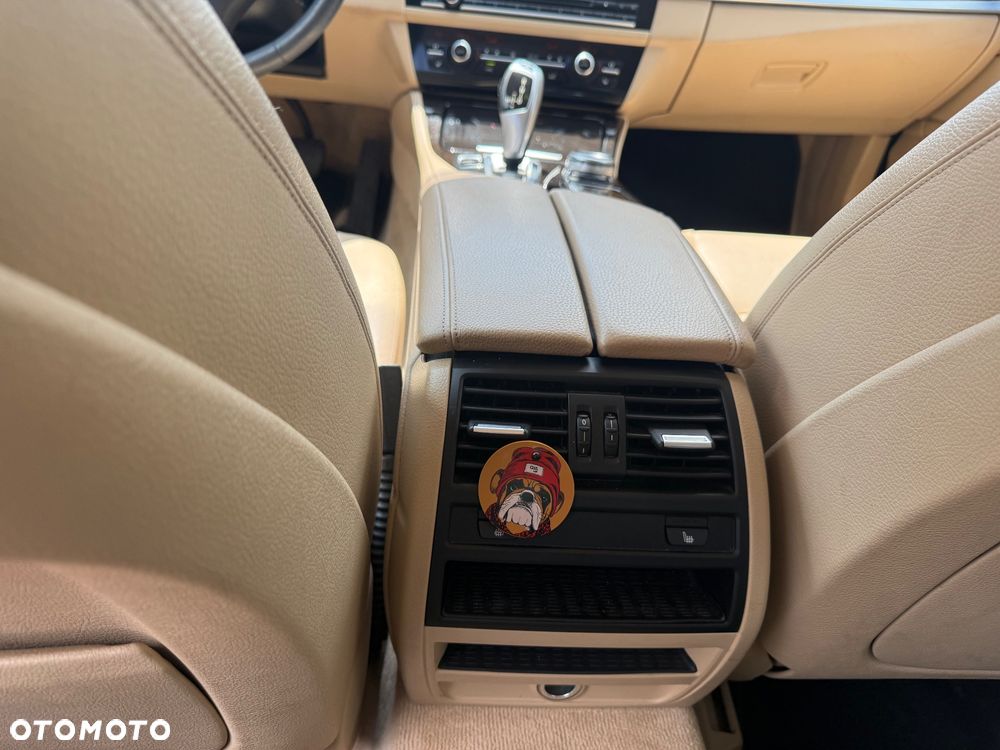 BMW Seria 5 528i xDrive Sport-Aut Luxury Line - 21