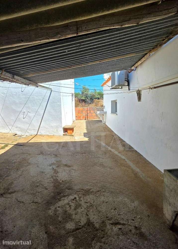 Moradia T3 de 2 pisos com quintal e arrumos no Alentejo - Grande imagem: 3/29