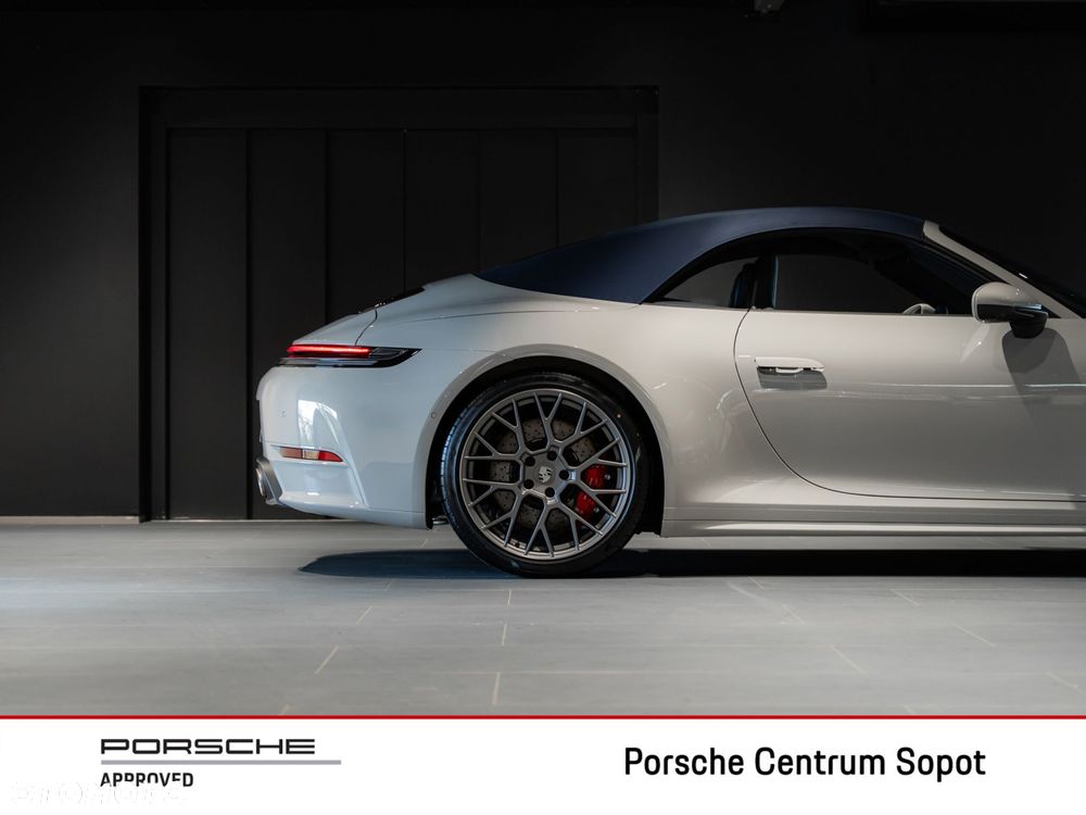 Porsche 911 Carrera S Cabrio - 11