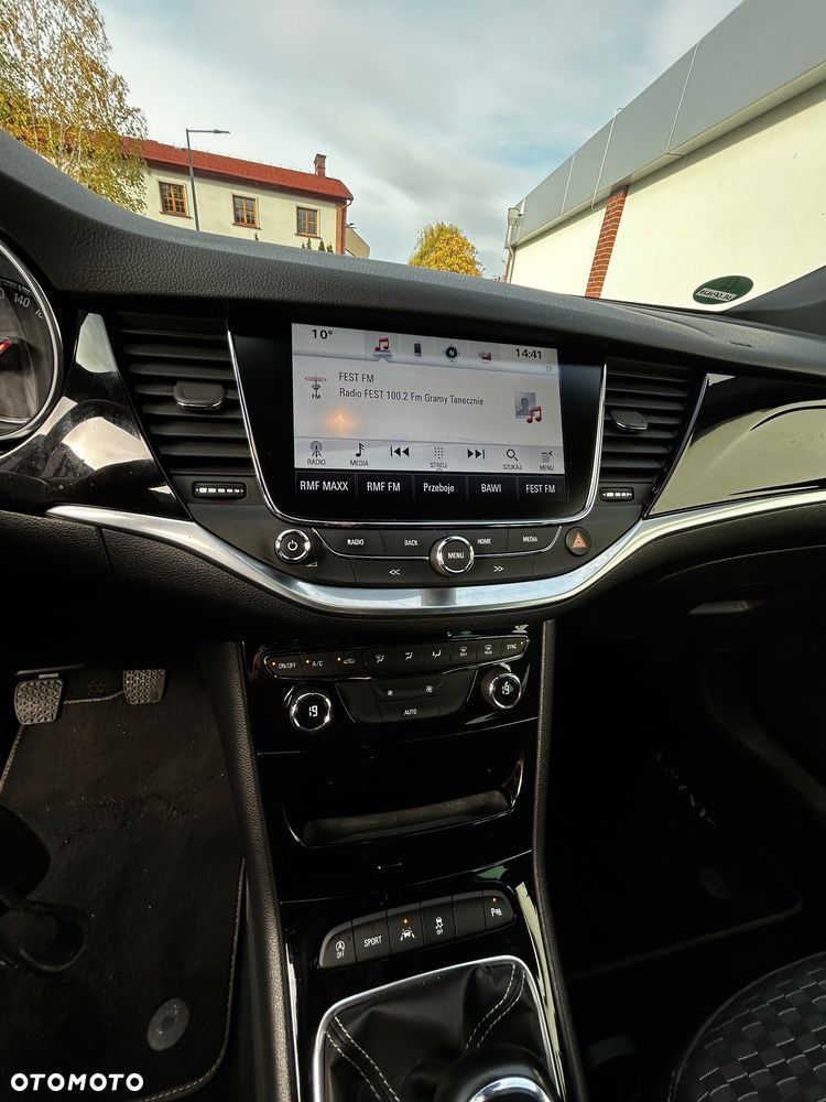 Opel Astra 1.4 T Dynamic S&S - 21