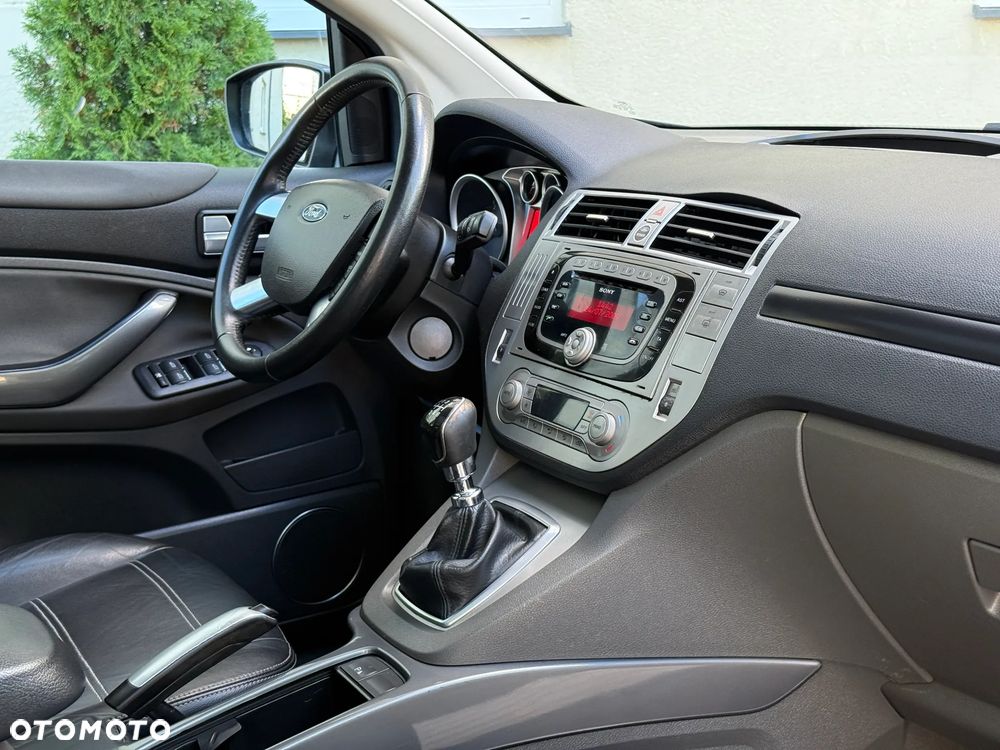 Ford Kuga - 27