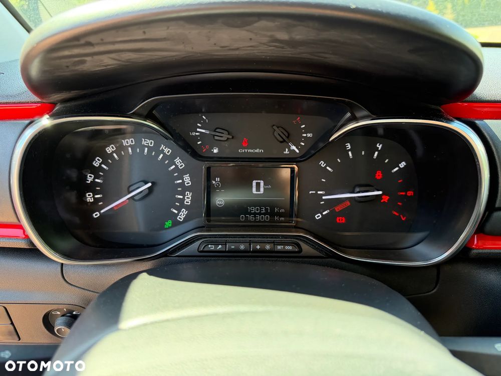 Citroën C3 1.2 PureTech Shine - 25