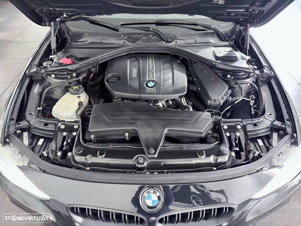 BMW 318 d Pack M - 26