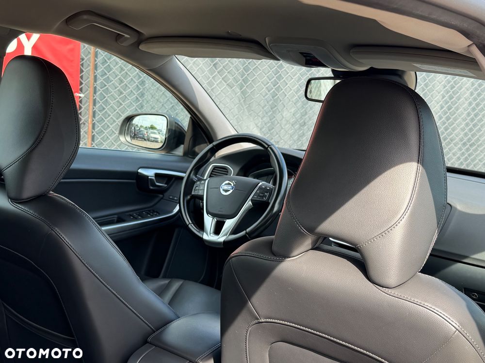 Volvo V60 D3 Drive-E Momentum - 10