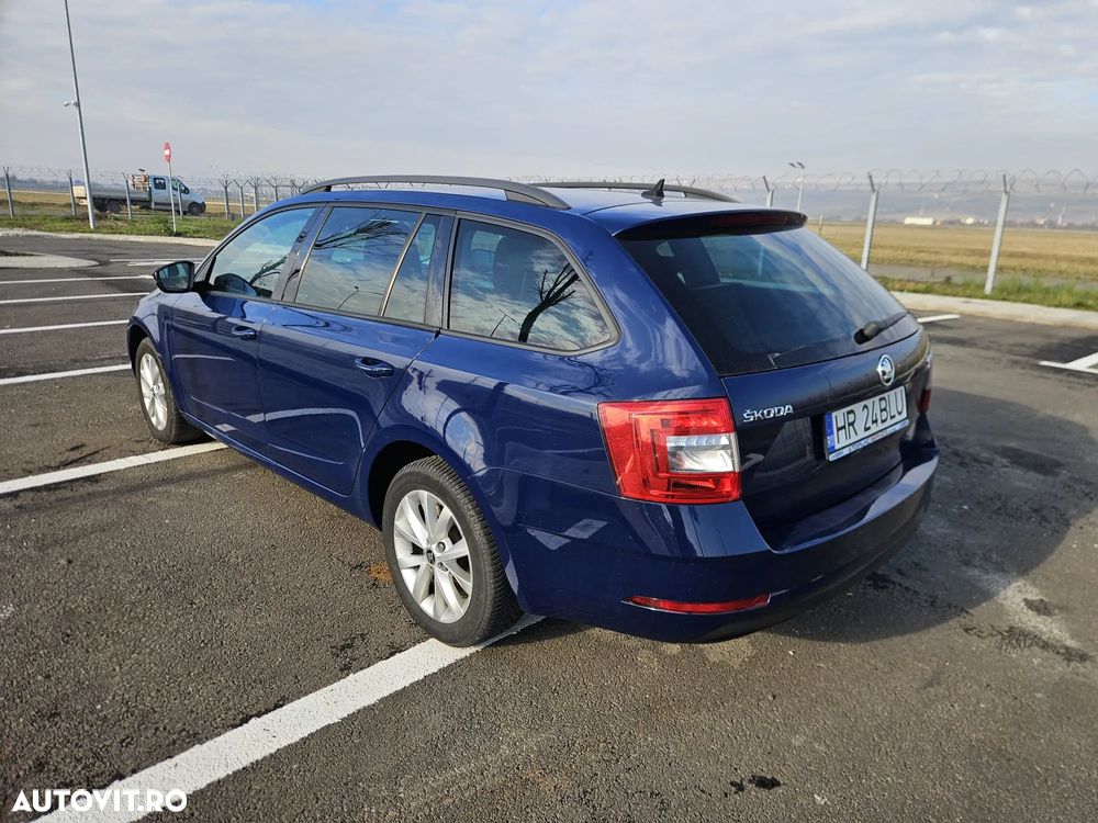 Skoda Octavia 1.6 TDI DSG Style - 4
