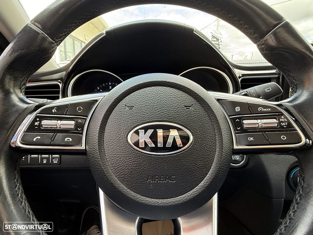 Kia Ceed SW 1.6 CRDi MHEV Drive+SRF - 26