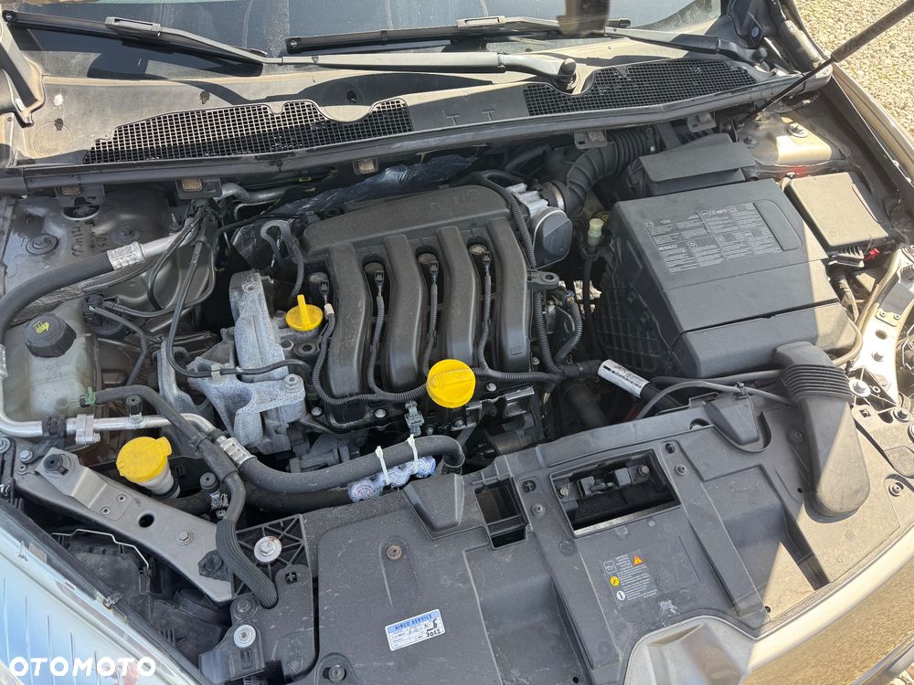 Renault Megane 1.6 Pack Expression - 8