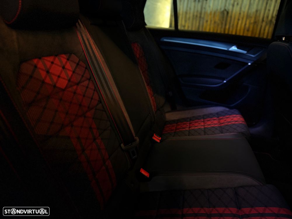 VW Golf GTI TCR 2.0 TSI OPF DSG - 20