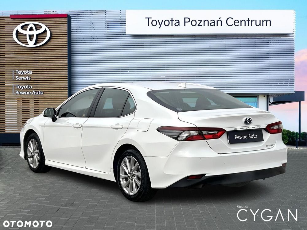 Toyota Camry 2.5 Hybrid Comfort CVT - 3