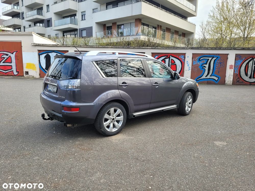 Mitsubishi Outlander 2.0 DID Instyle - 4