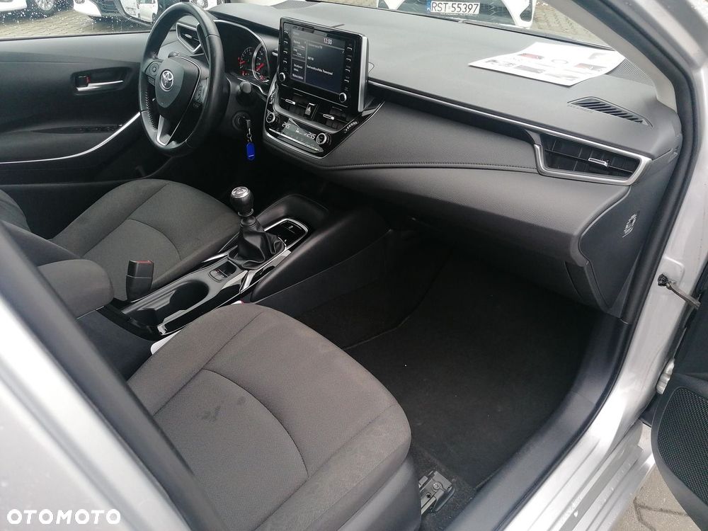 Toyota Corolla - 10