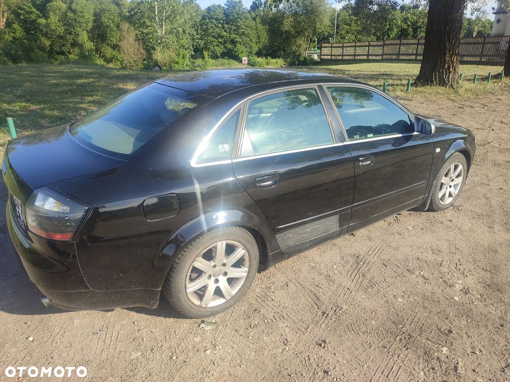Audi A4 Limousine 1.8 T quattro - 4