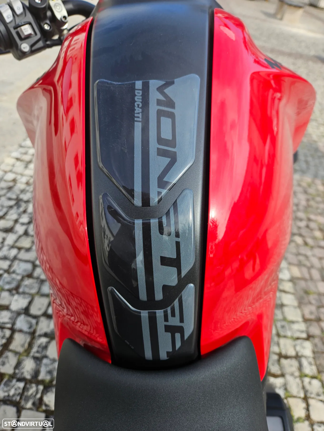 Ducati Monster 937 - 8