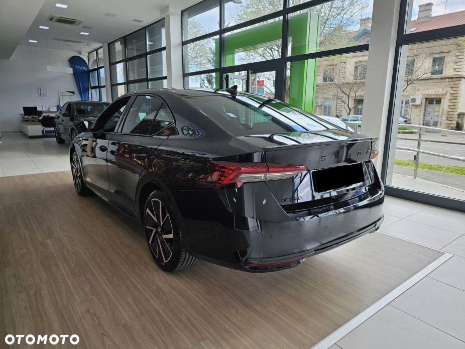 Skoda Octavia 1.5 TSI mHEV Sportline DSG - 4