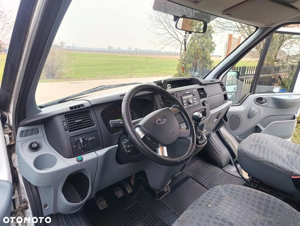 Ford Transit - 10