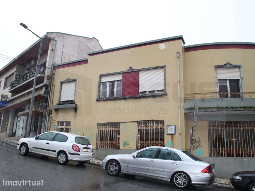 Terreno para construção em altura / Prédio devoluto - São João da M... - Grande imagem: 4/11