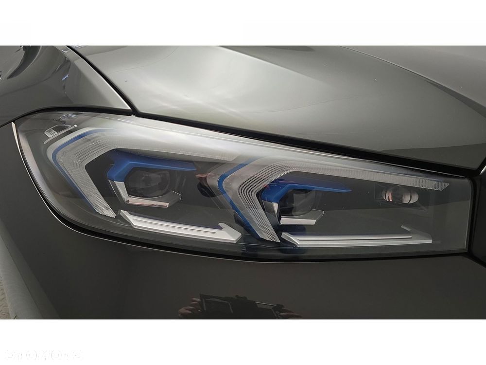 BMW Seria 3 320d xDrive M Sport - 26