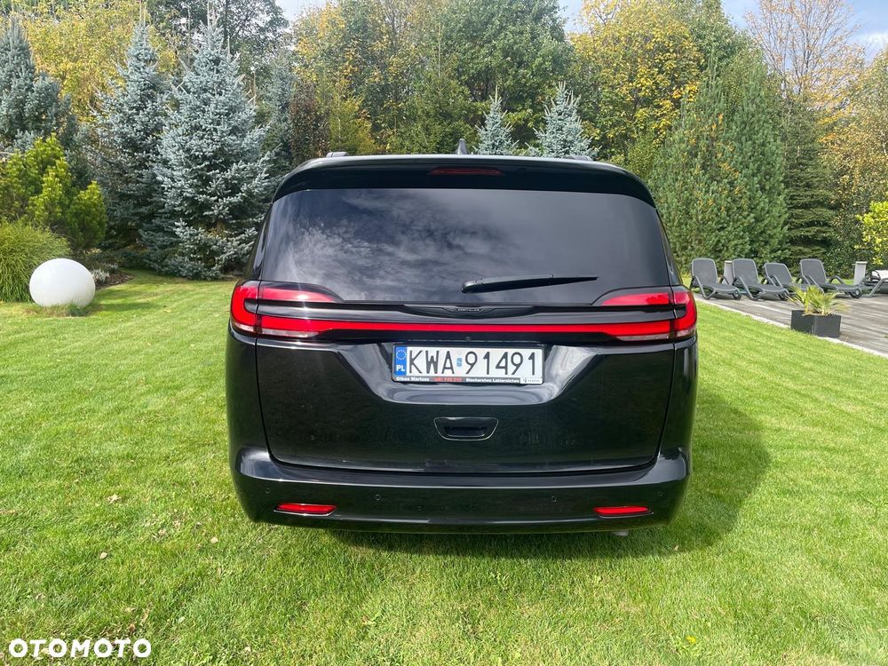 Chrysler Pacifica - 8