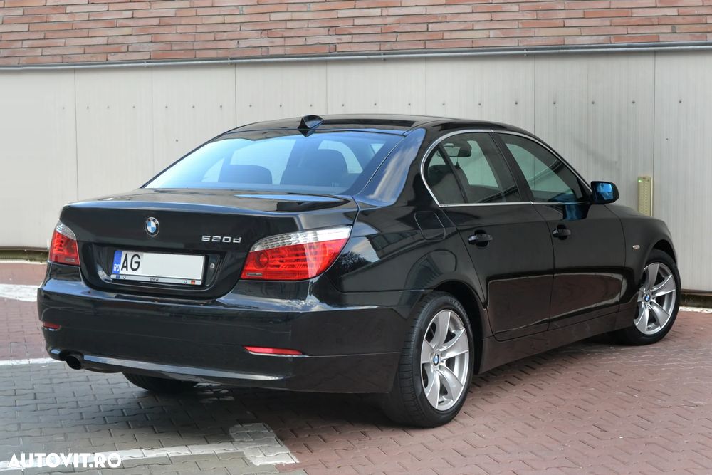 BMW Seria 5 520d Touring - 3