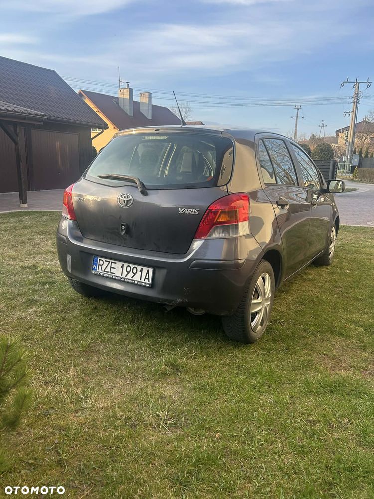 Toyota Yaris 1.33 Luna - 11