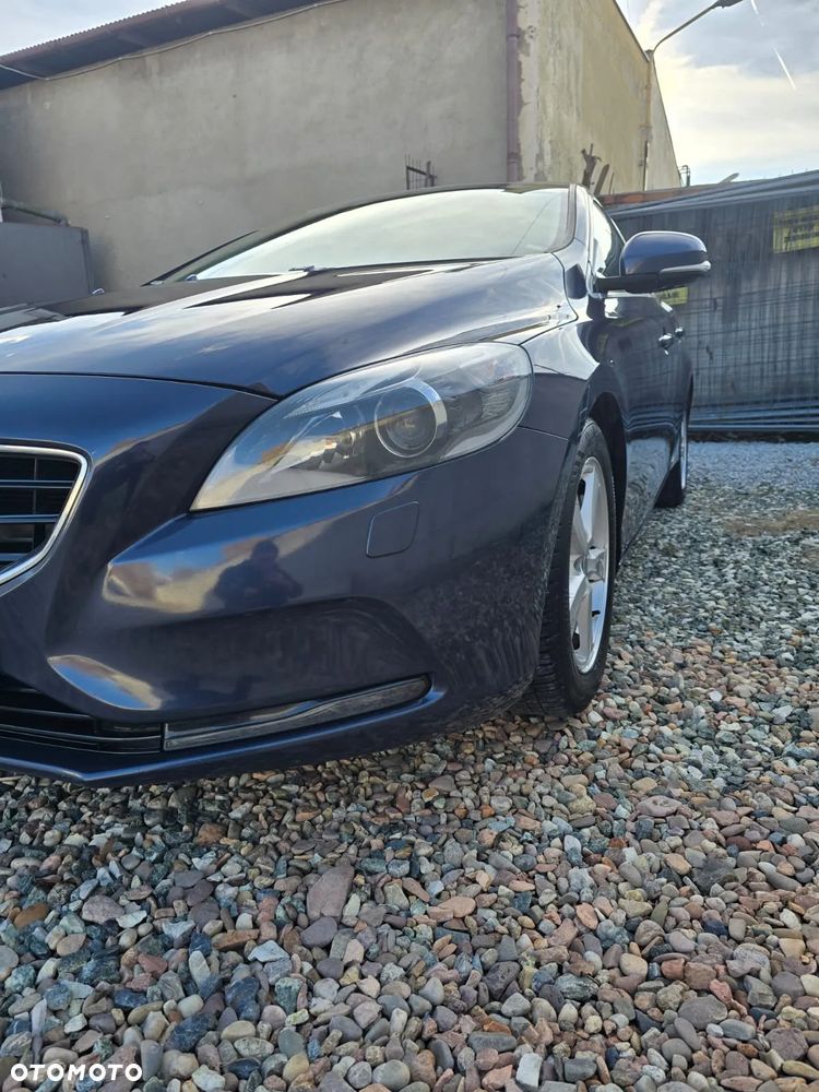 Volvo V40 D2 Momentum - 3