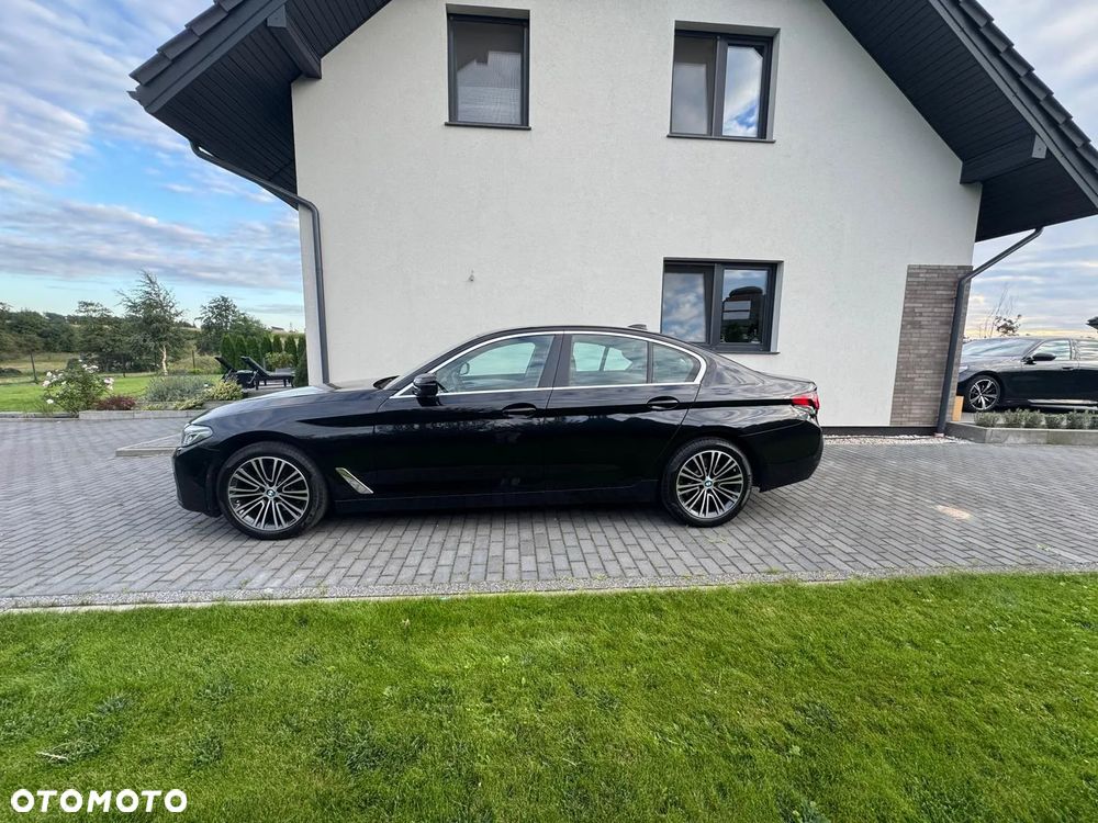 BMW Seria 5 520d xDrive Business Edition - 4