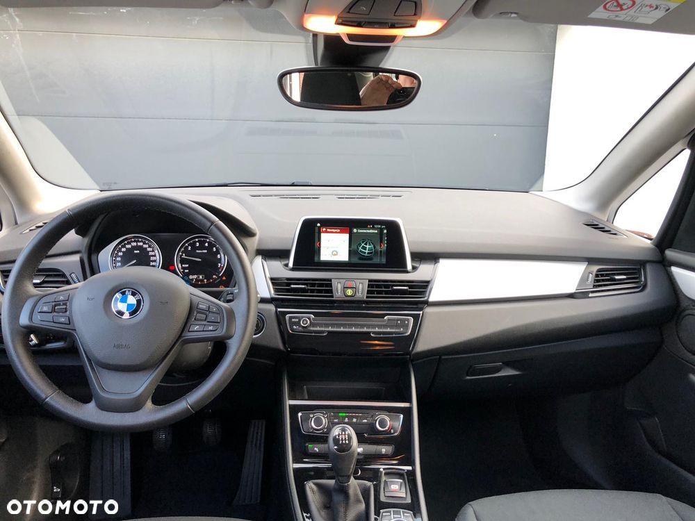 BMW Seria 2 216i - 10