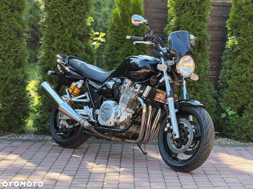 Yamaha XJR - 1