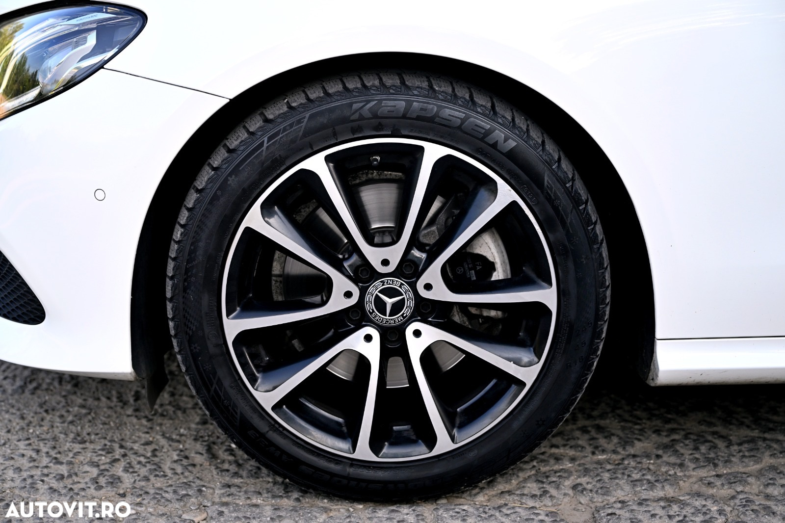 Mercedes-Benz E 200 Coupe Aut. - 19