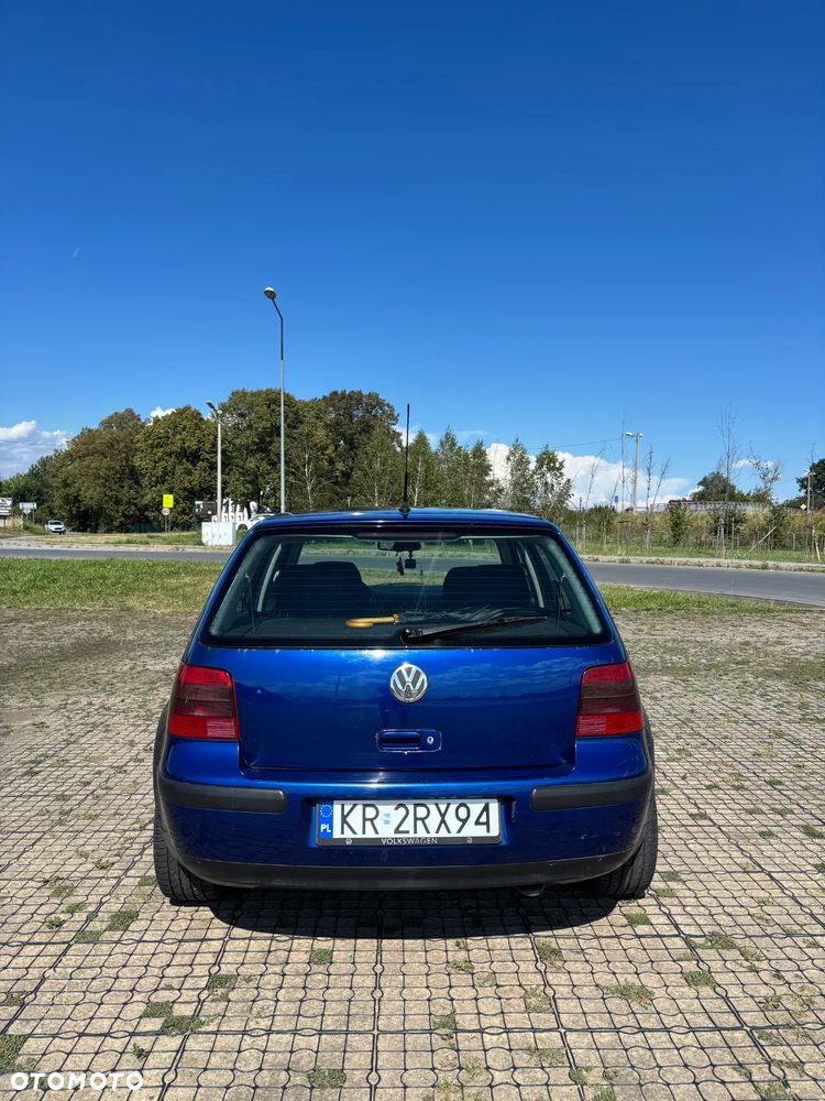 Volkswagen Golf 1.6 Comfortline - 5