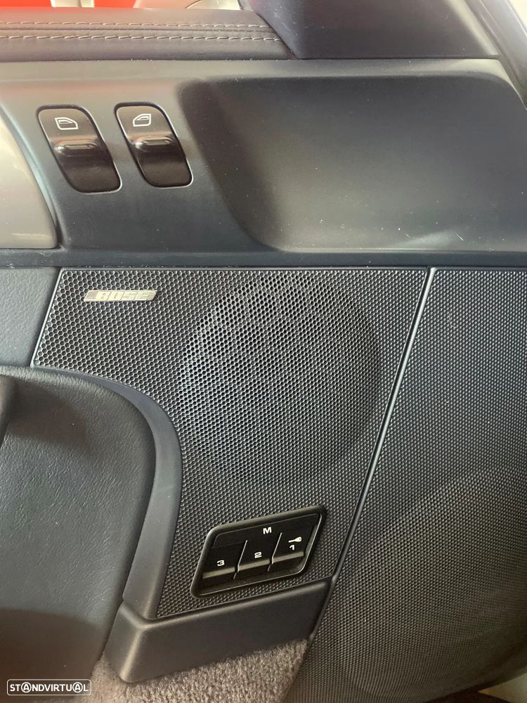 Porsche 911 Série F - 23