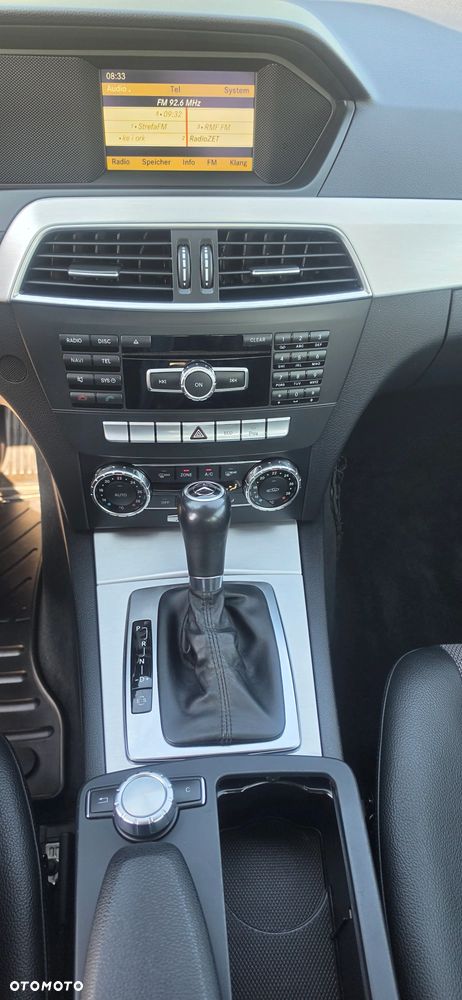 Mercedes-Benz Klasa C 220 CDI DPF Automatik BlueEFFICIENCY Avantgarde - 23