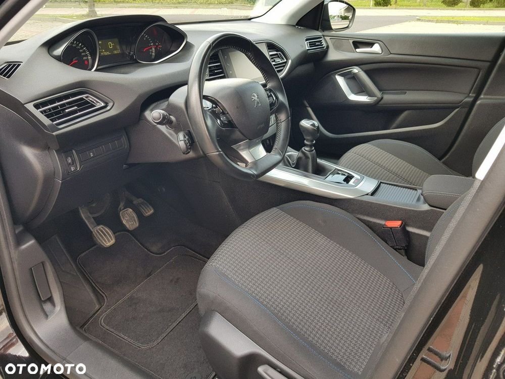 Peugeot 308 - 10