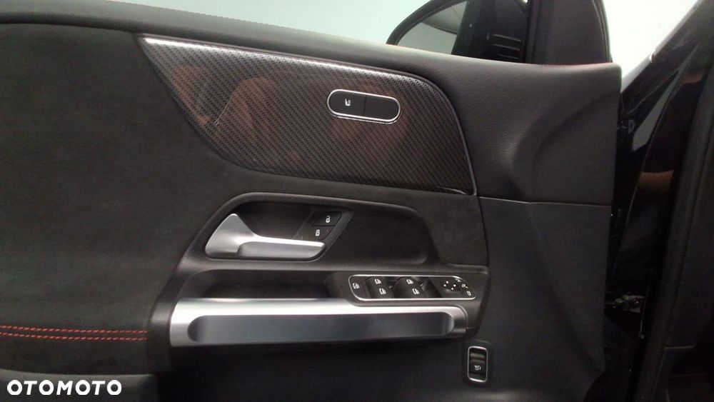 Mercedes-Benz GLB 220 d 4-Matic AMG Line 8G-DCT - 12