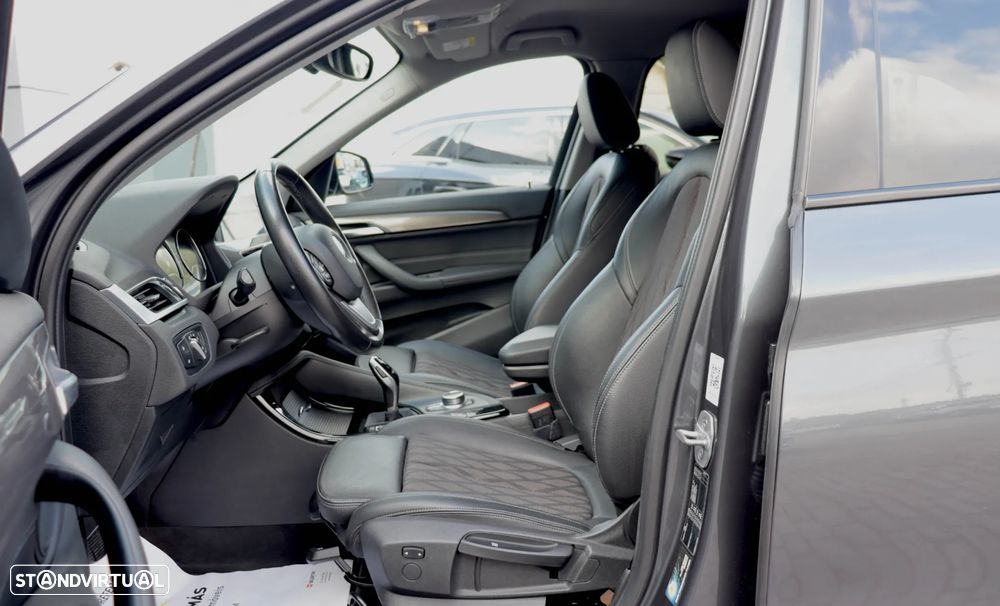 BMW X1 16 d sDrive xLine Auto — fotografia 12