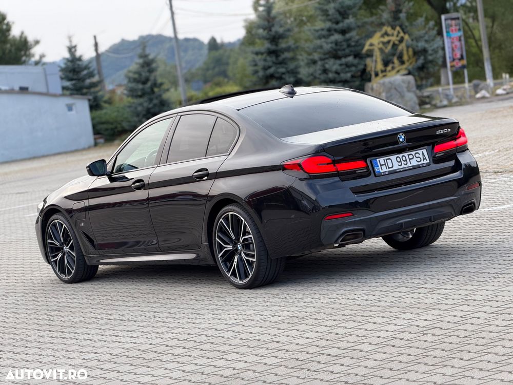 BMW Seria 5 530e Aut. M Sport Edition - 8