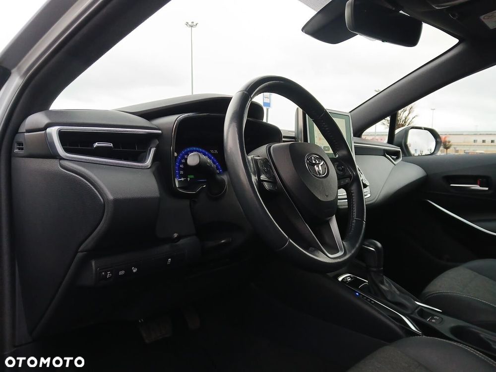 Toyota Corolla 1.8 Hybrid Comfort - 17