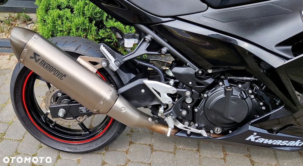 Kawasaki Ninja 400 - 23