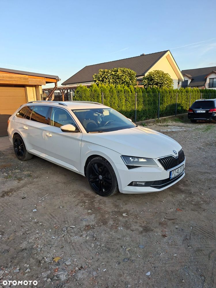 Skoda Superb 2.0 TDI Style DSG - 2